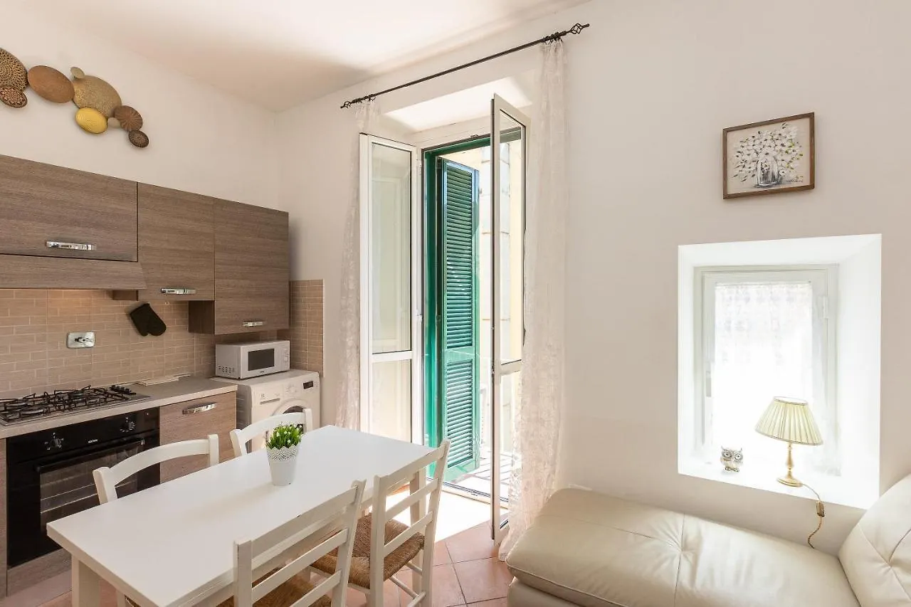 Apartment Turati By Rental In Rome
