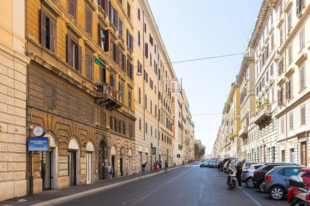 Apartment Turati By Rental In Rome