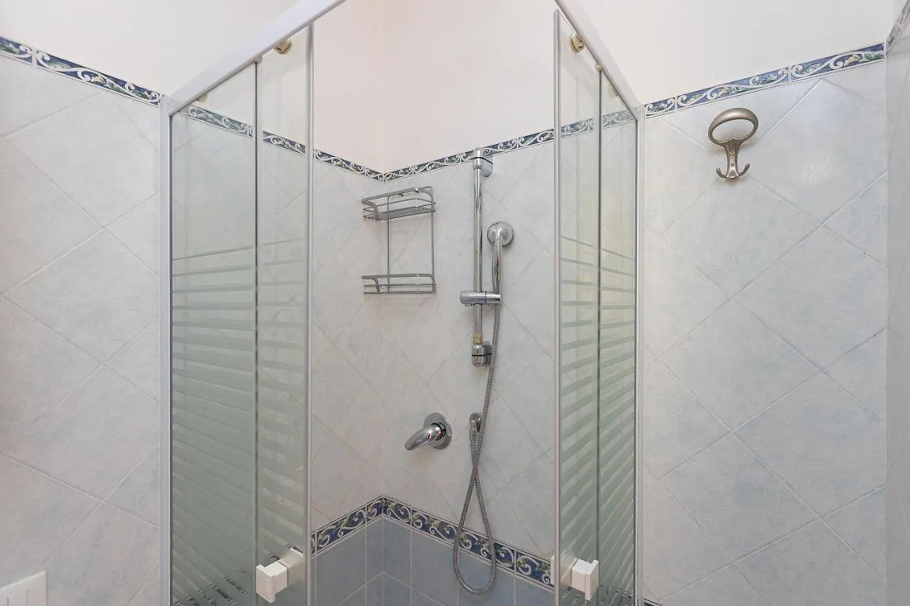 Turati By Rental In Rome Apartment